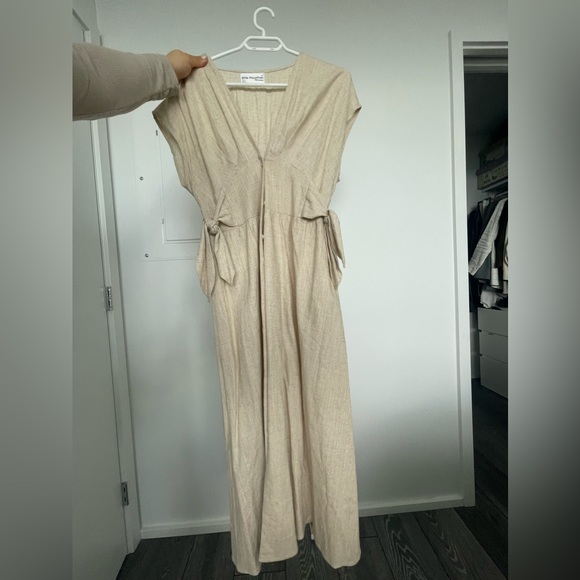 Maxi linen dress with front buttons - Picture 2 of 8